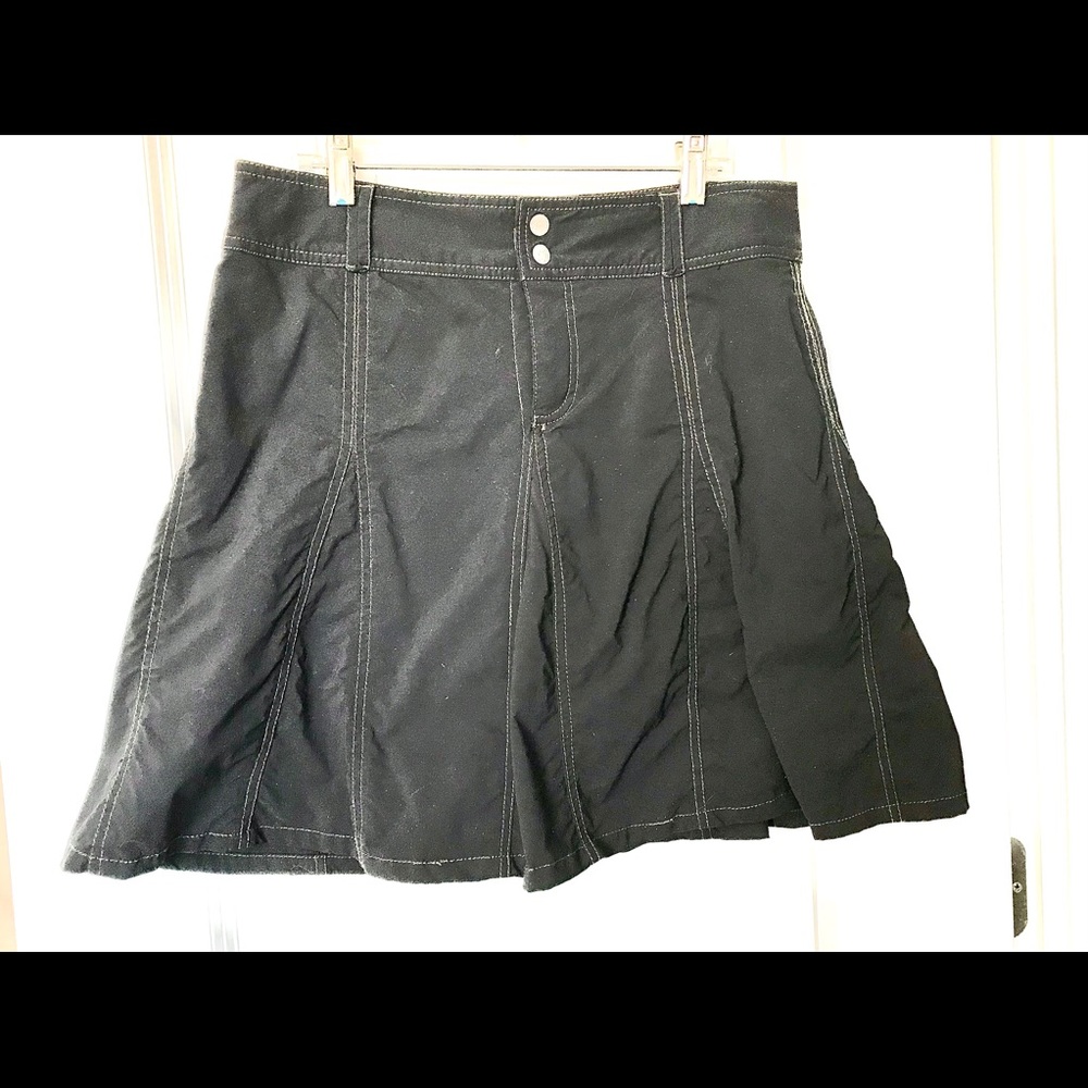 Sahali black skort.